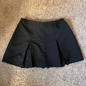 Abercrombie black skort size medium never worn